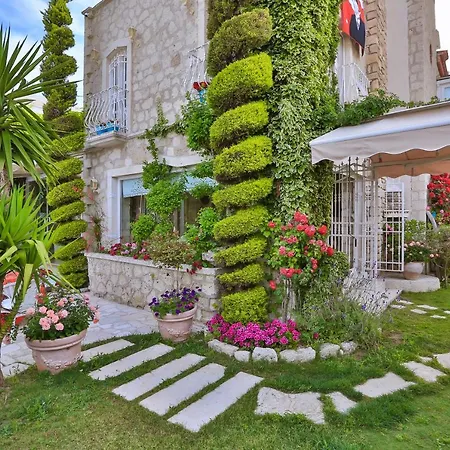 Stone Villa,large Garden,swimming Pool, Very Close The Beautiful . * Кешме